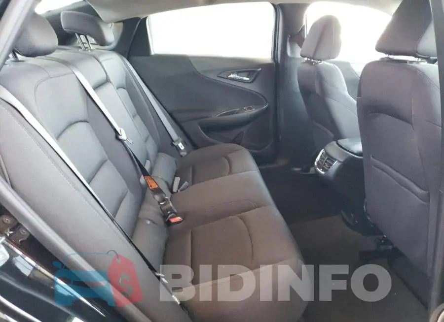 1G1ZD5ST8NF110422 Photo# 10