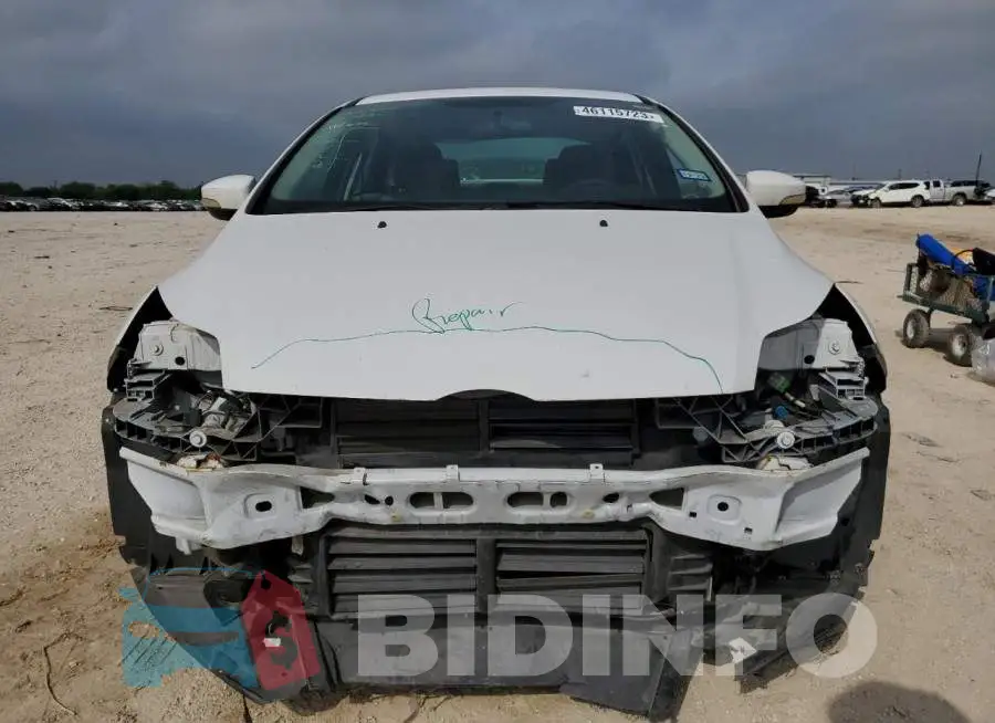 1FADP3F23EL337085 Photo# 5