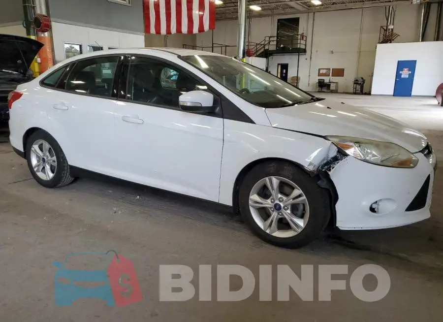 1FADP3F26EL139861 Photo# 4