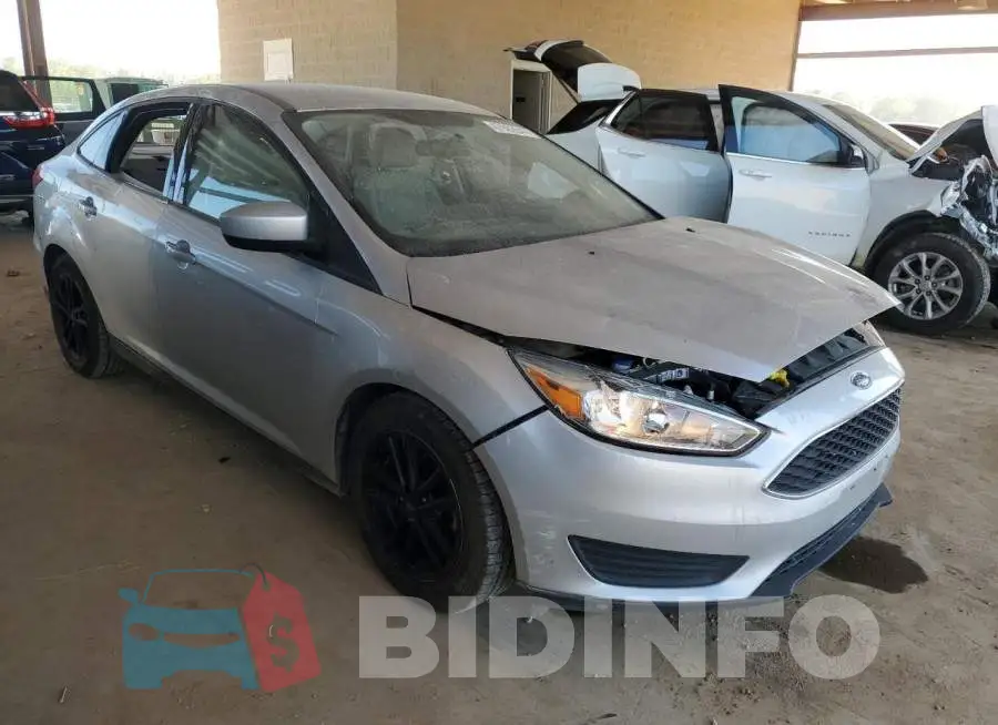 1FADP3F2XJL237429 Photo# 4
