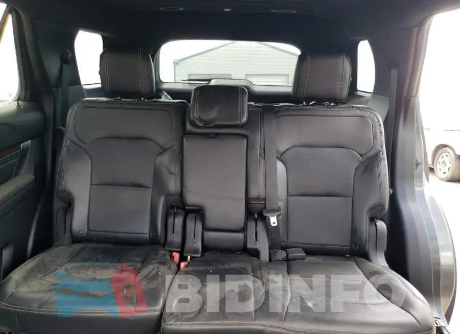 1FM5K8F82JGB32919 Photo# 10
