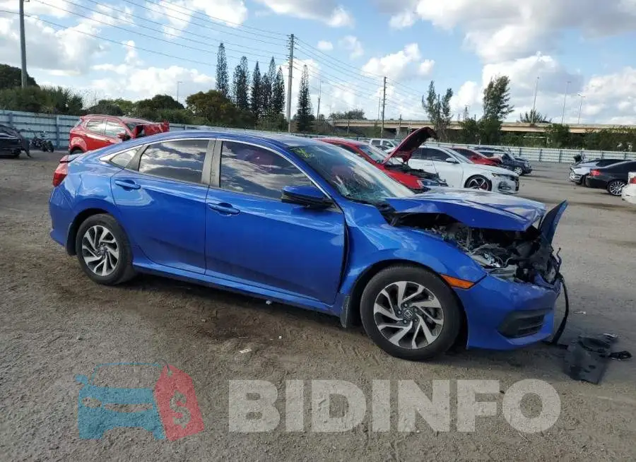 19XFC2F72GE049932 Photo# 4