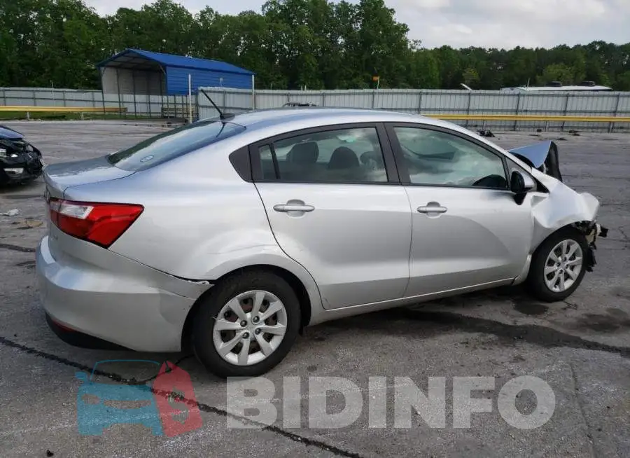 KNADM4A31G6633746 Photo# 3