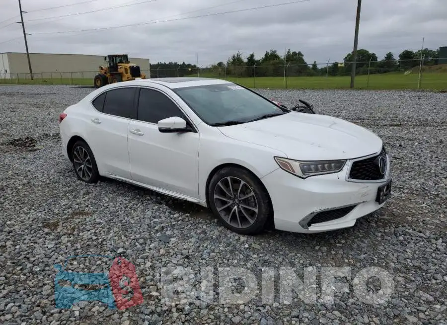 19UUB2F53JA001392 Photo# 4