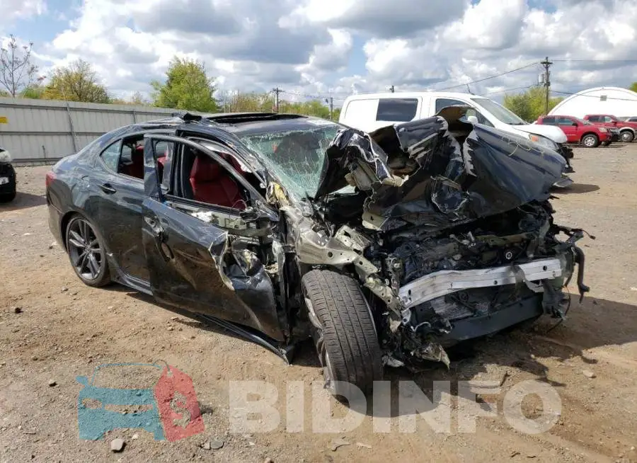 19UUB2F60LA005475 Photo# 4