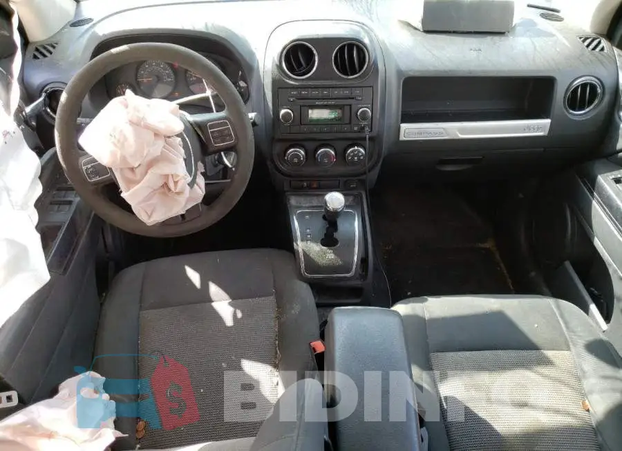 1C4NJCBA6FD208931 Photo# 8
