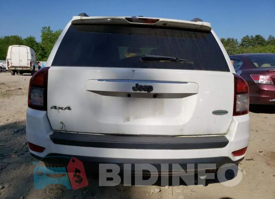1C4NJDEB9GD637766 Photo# 6