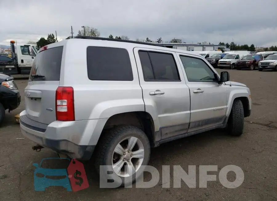 1C4NJRFB5ED505516 Photo# 3