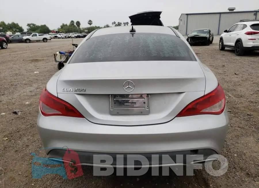 WDDSJ4EB2JN570731 Photo# 6