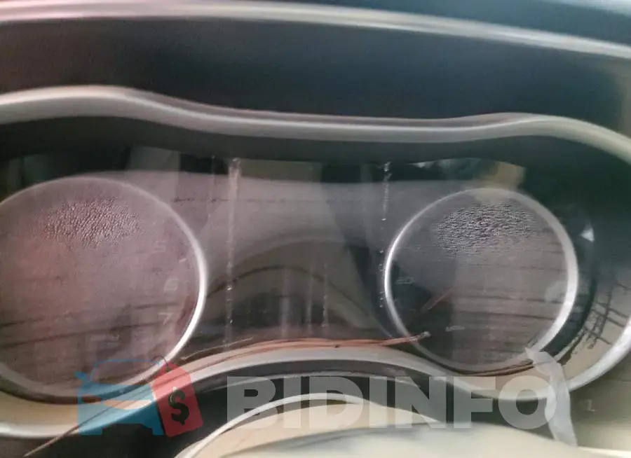 2C3CDXHG4FH856423 Photo# 9