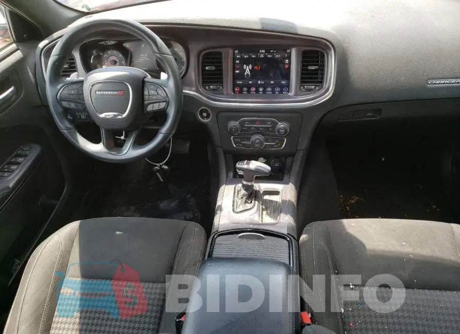 2C3CDXJGXJH174858 Photo# 8