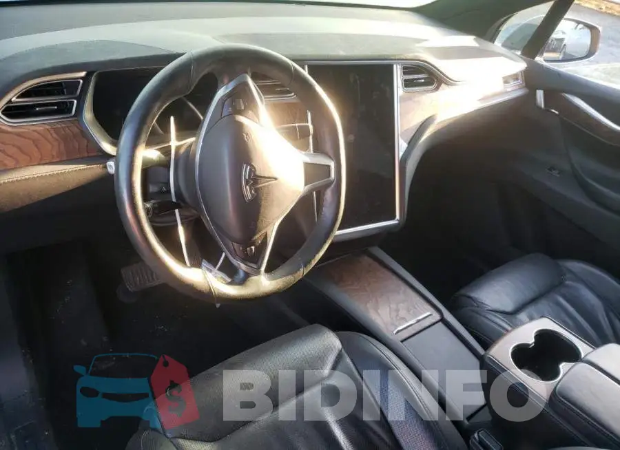 5YJXCBE21HF041553 Photo# 8