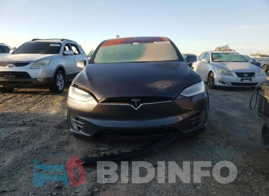 5YJXCBE21HF041553 Photo# 5