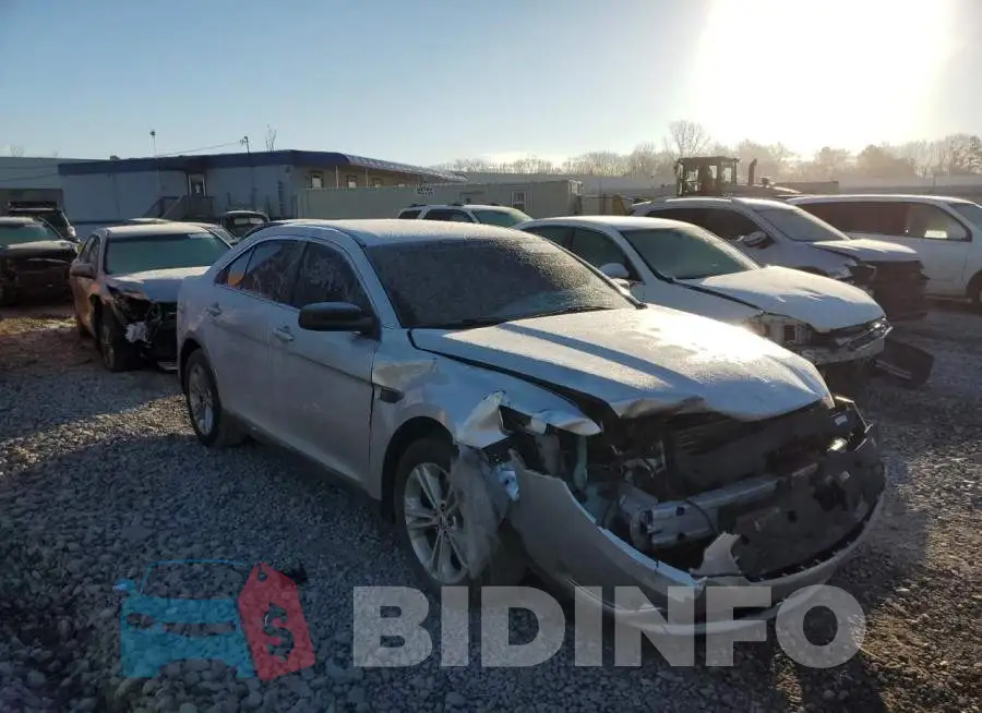 1FAHP2D82FG130653 Photo# 4