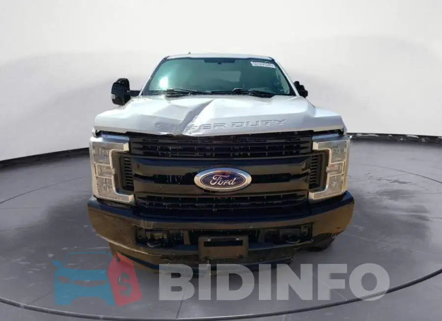 1FT7X2B63JEB30592 Photo# 5
