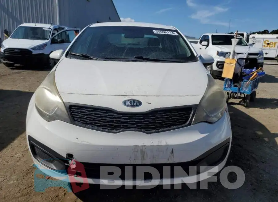 KNADM4A32F6529555 Photo# 5