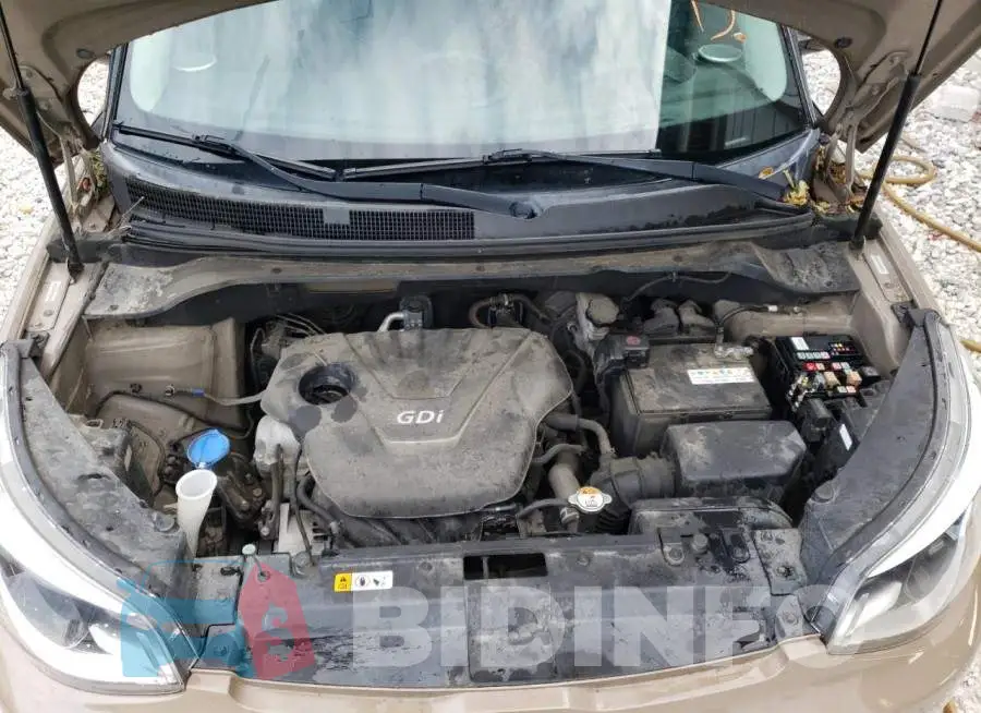 KNDJN2A26F7162863 Photo# 7