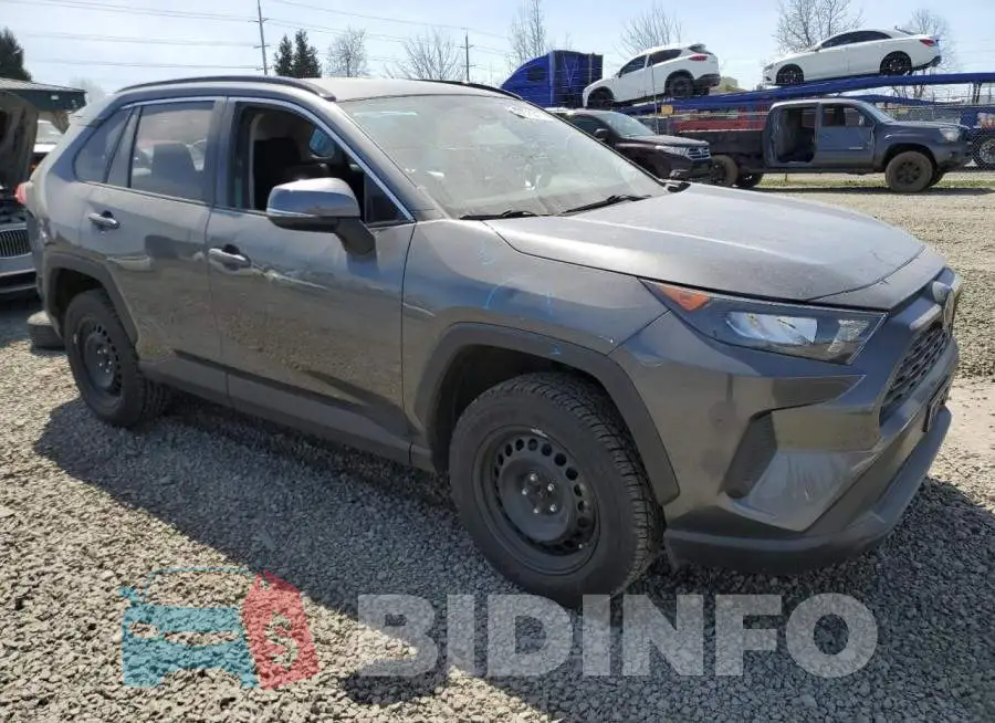 2T3G1RFV1LC132382 Photo# 4