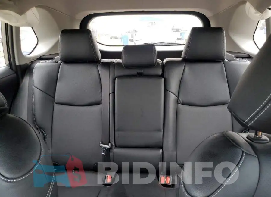 2T3W1RFV8PW243222 Photo# 10