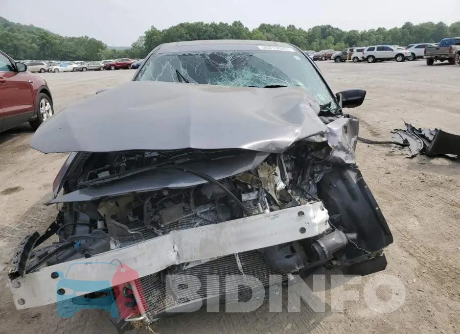 19UDE2F71KA004608 Photo# 5