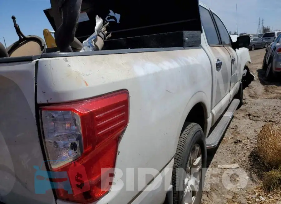 1N6AA1EK6JN547387 Photo# 3