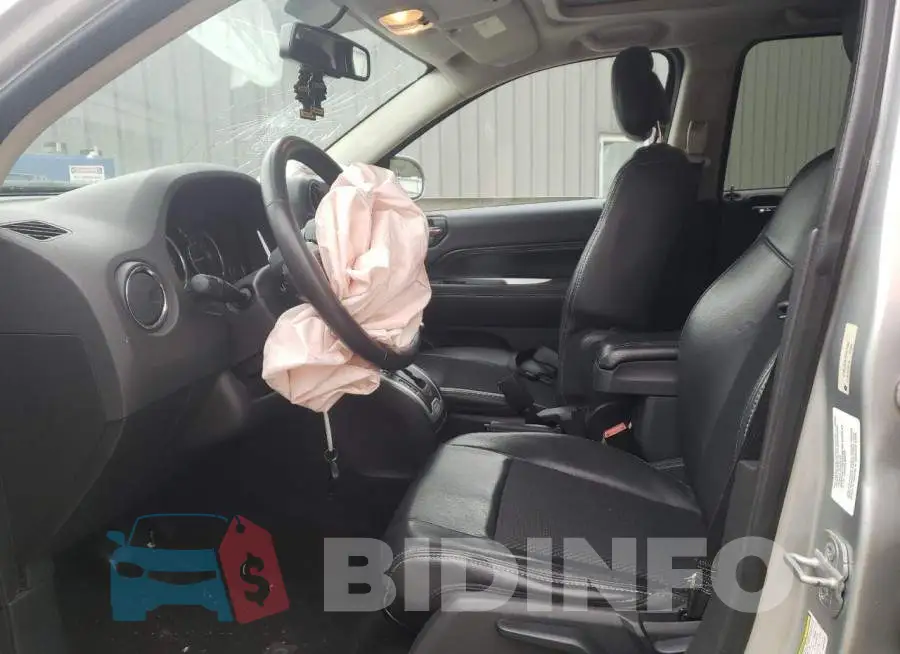 1C4NJCEB7ED515401 Photo# 7