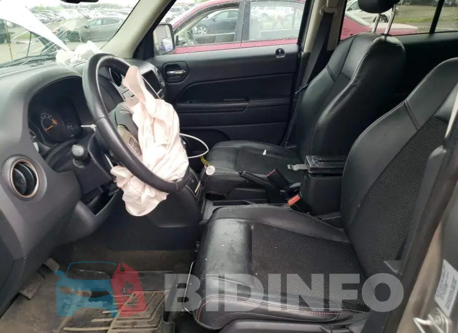 1C4NJPBB9GD731278 Photo# 7