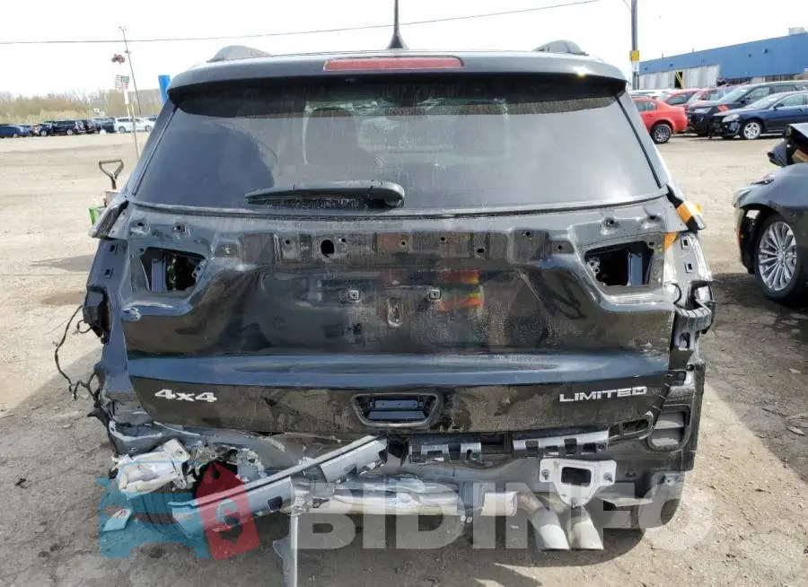 3C4NJDCB2LT145815 Photo# 6