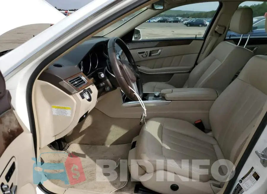 WDDHF8JB2EA810978 Photo# 7