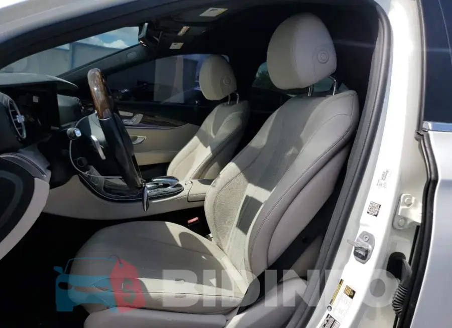 WDDZF4JB4HA244128 Photo# 7
