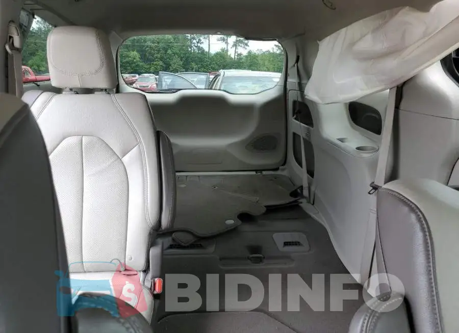 2C4RC1EG0HR614252 Photo# 10