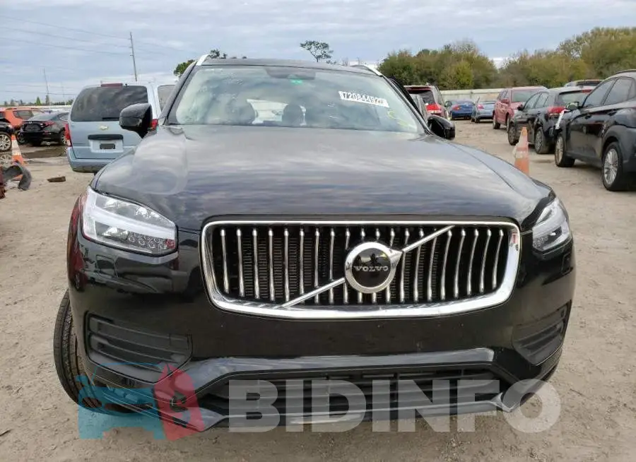 YV4102PK7N1836572 Photo# 5