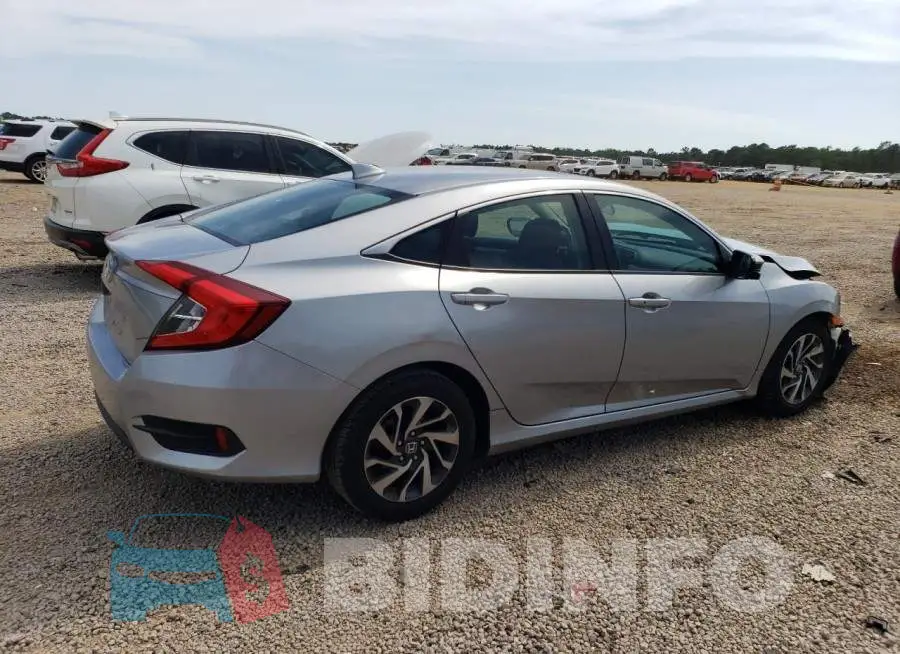19XFC2F70HE027588 Photo# 3