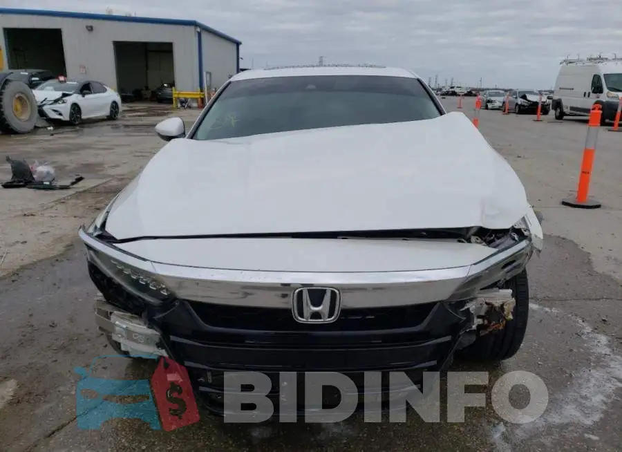 1HGCV2F96JA041844 Photo# 5