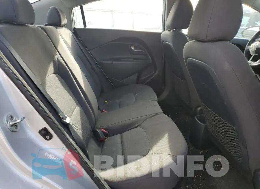 KNADM4A30G6661716 Photo# 10