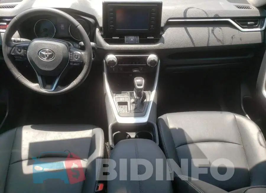 2T3C1RFV6KW055407 Photo# 8