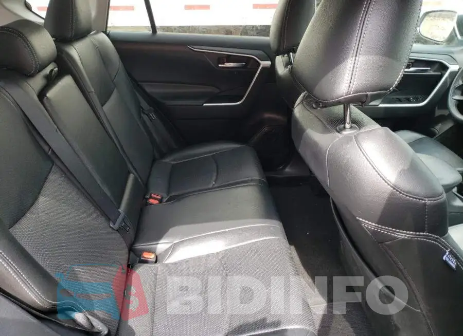 2T3P1RFV9MC164076 Photo# 11