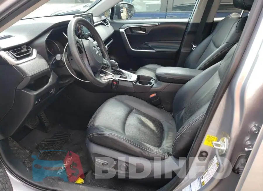 2T3P1RFV9MC164076 Photo# 7