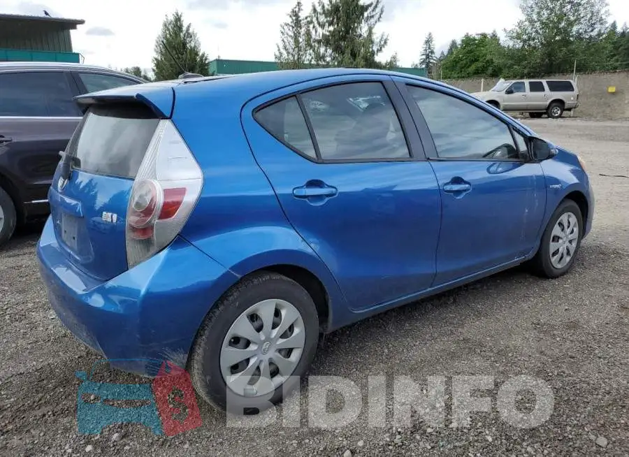 JTDKDTB39E1562874 Photo# 3