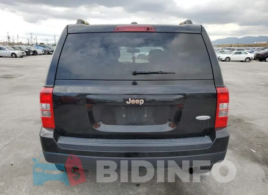 1C4NJPFB7ED822945 Photo# 6