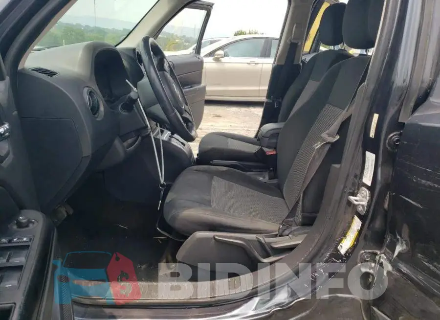 1C4NJRFB0ED784146 Photo# 7