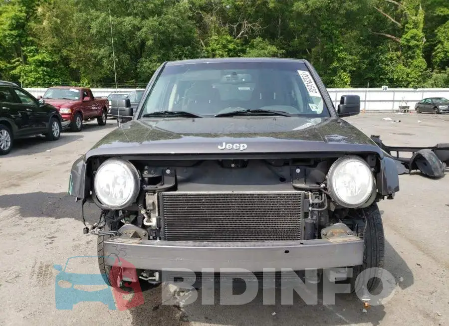 1C4NJRFB9FD425329 Photo# 5