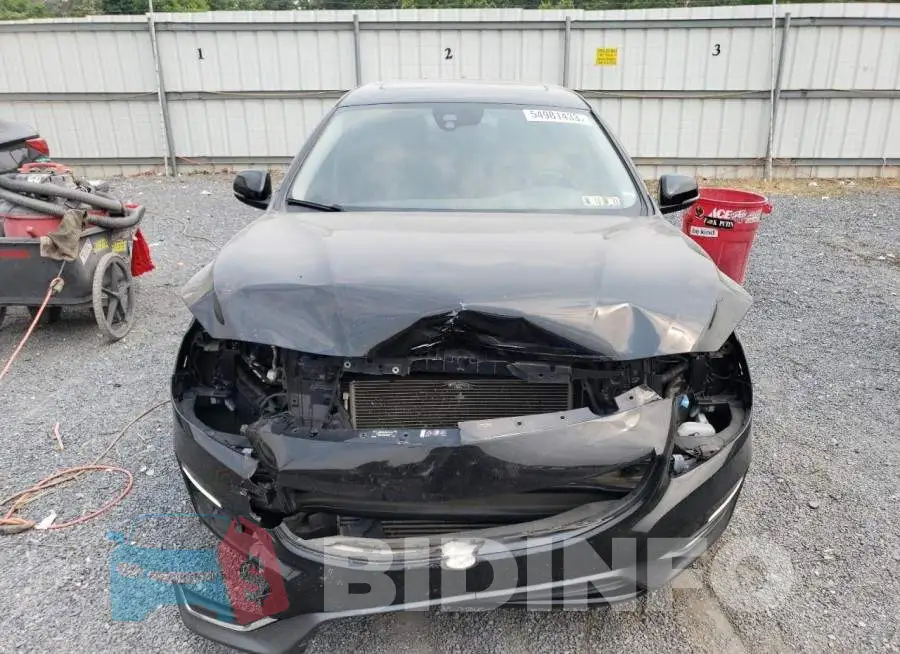 YV126MFK8F1342333 Photo# 5
