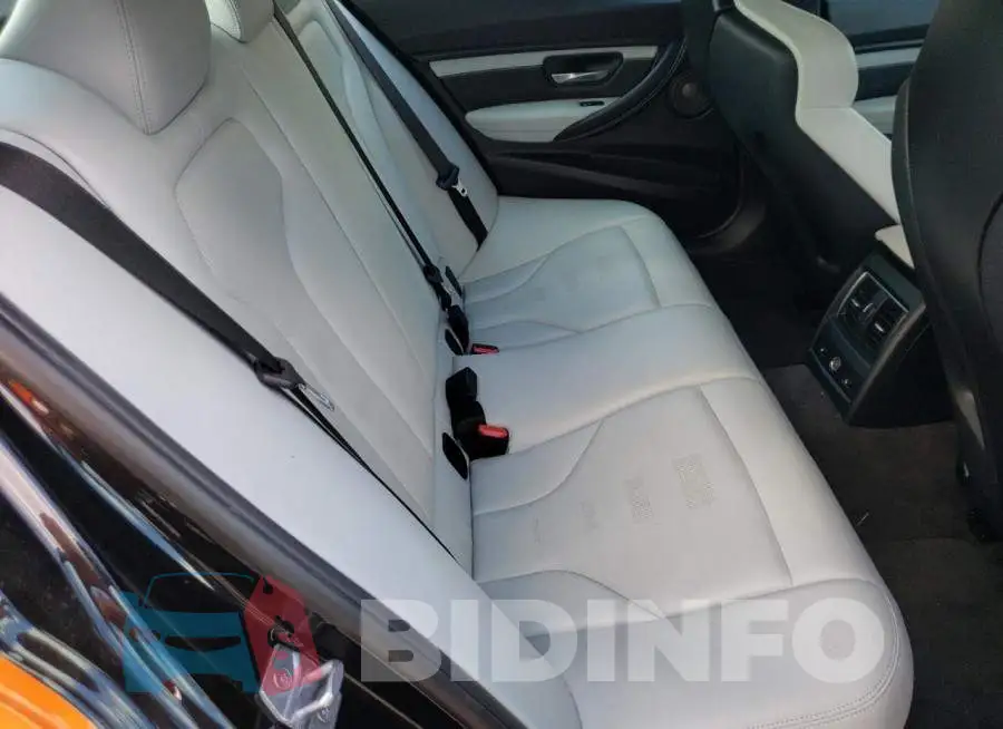 WBS8M9C5XJ5J80295 Photo# 10