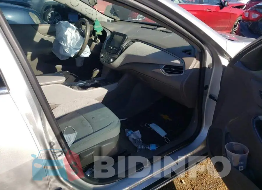 1G1ZB5STXHF190770 Photo# 5