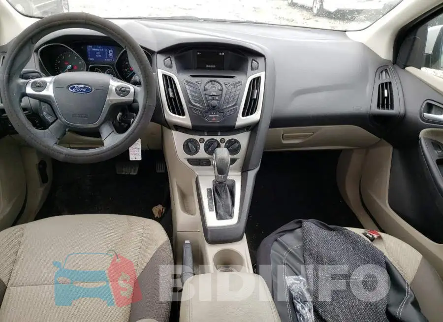 1FADP3F2XEL435935 Photo# 8