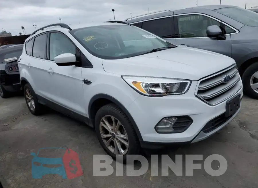 1FMCU0GD1JUC90457 Photo# 4