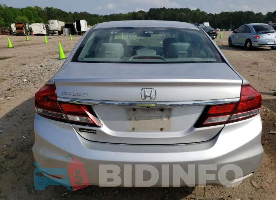 19XFB2F57EE030842 Photo# 6