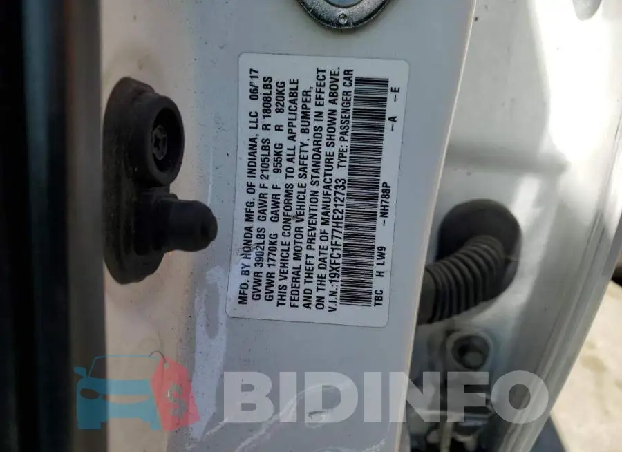 19XFC1F77HE212733 Photo# 13