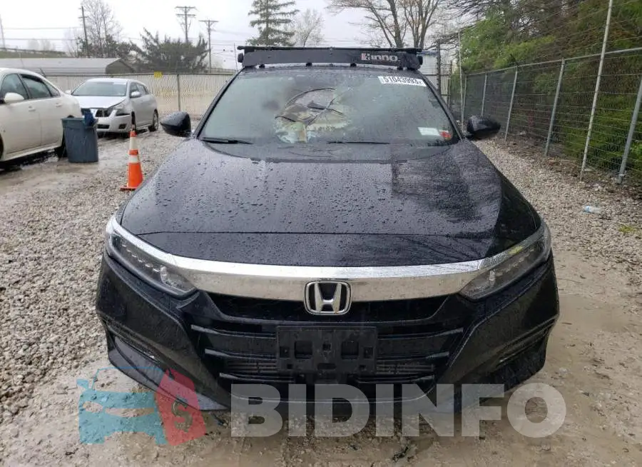 1HGCV2F58JA026016 Photo# 5